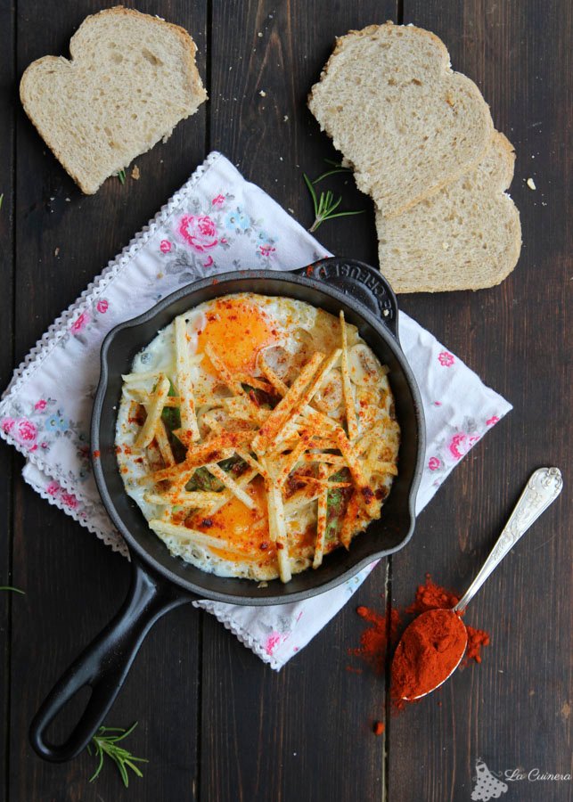 Huevos estrellados con pimentón de la vera Huevos estrellados con pimentón de la vera